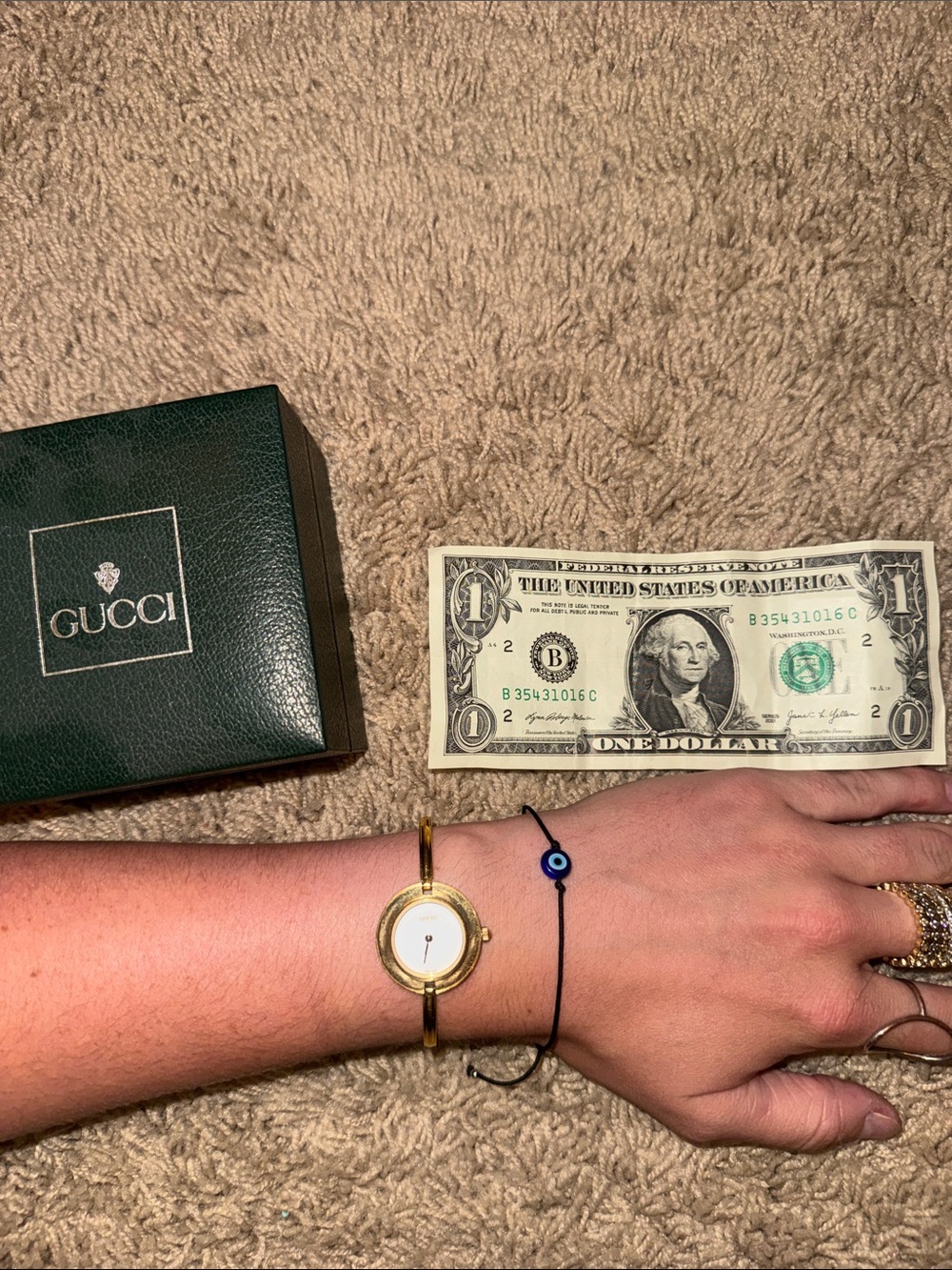 Gucci Gold Bracelet Watch with Interchangeable Colorful Bezels - Picture 4 of 6